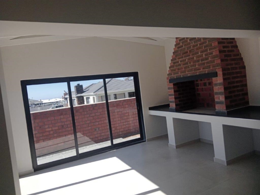 3 Bedroom Property for Sale in Wavecrest Eastern Cape
